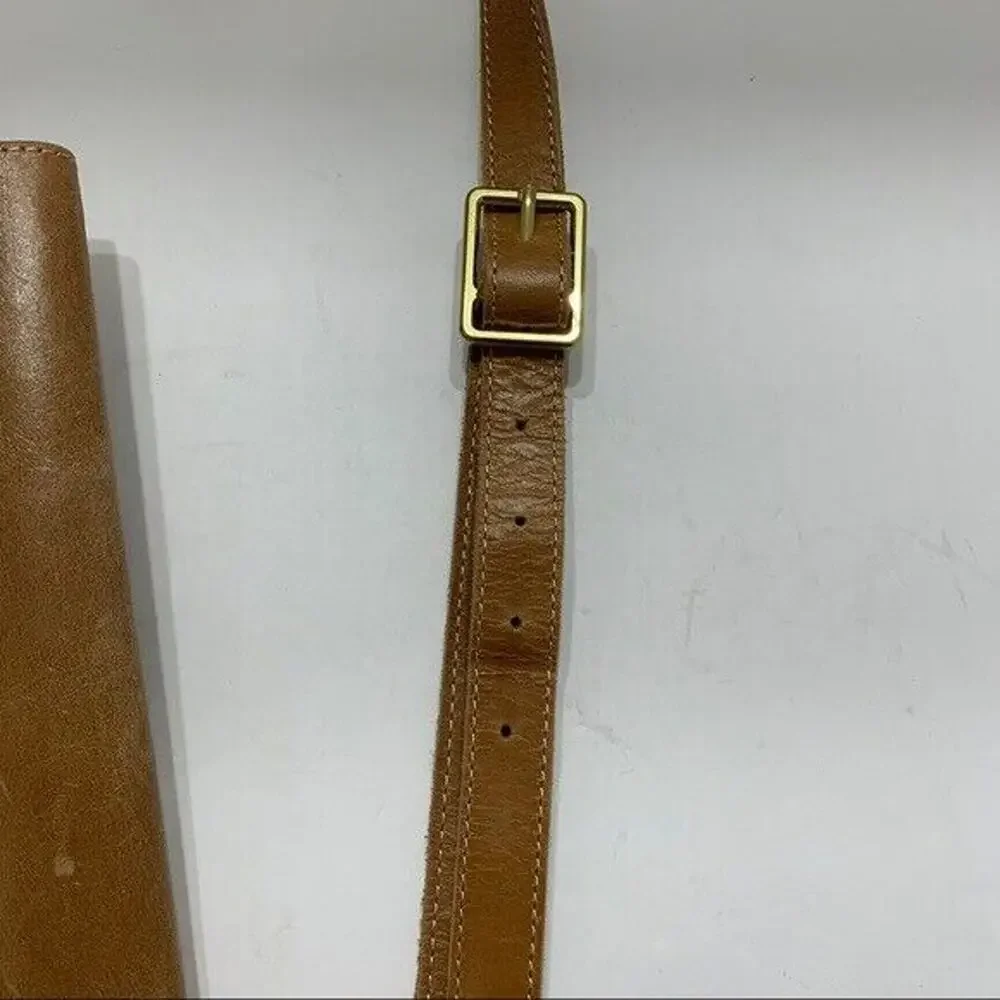 Sseko‎ Half Moon Cognac Leather Crossbody Bag Adjustable Strap Purse Size Small
